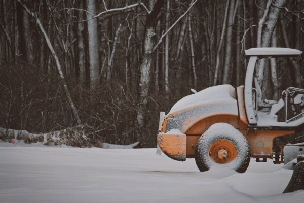 construction stopped by weather snow